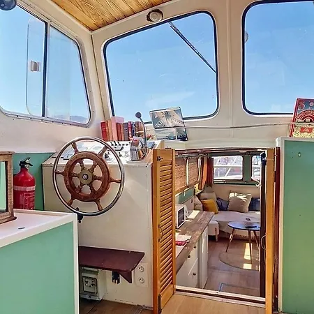 La Peniche - Insolite- Parking Botel *
